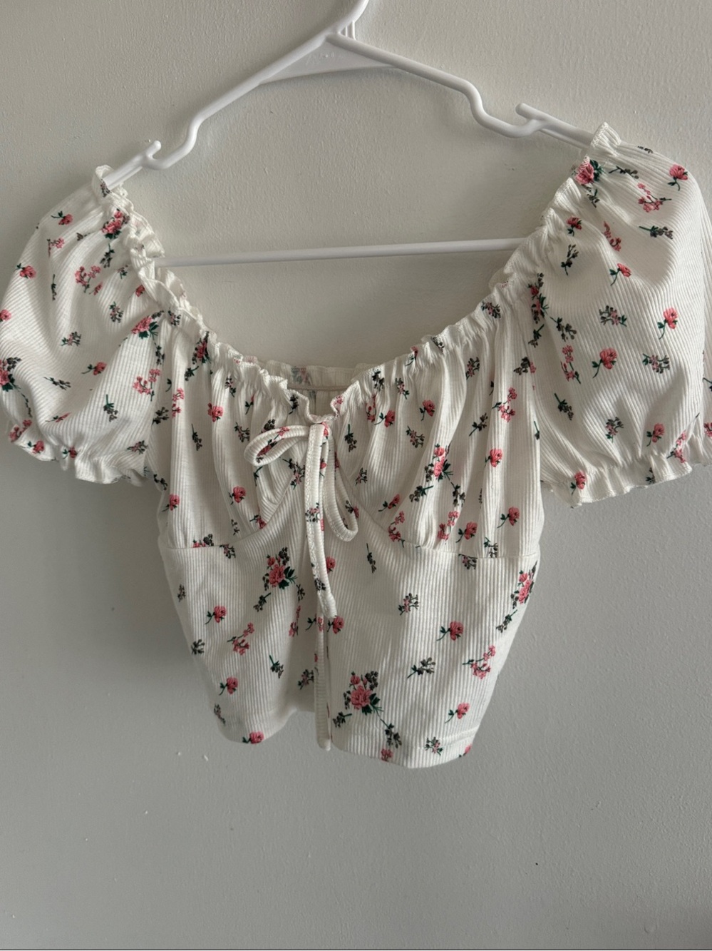 SHEIN White Pink Floral Puff Sleeve Tie-Front Crop Top